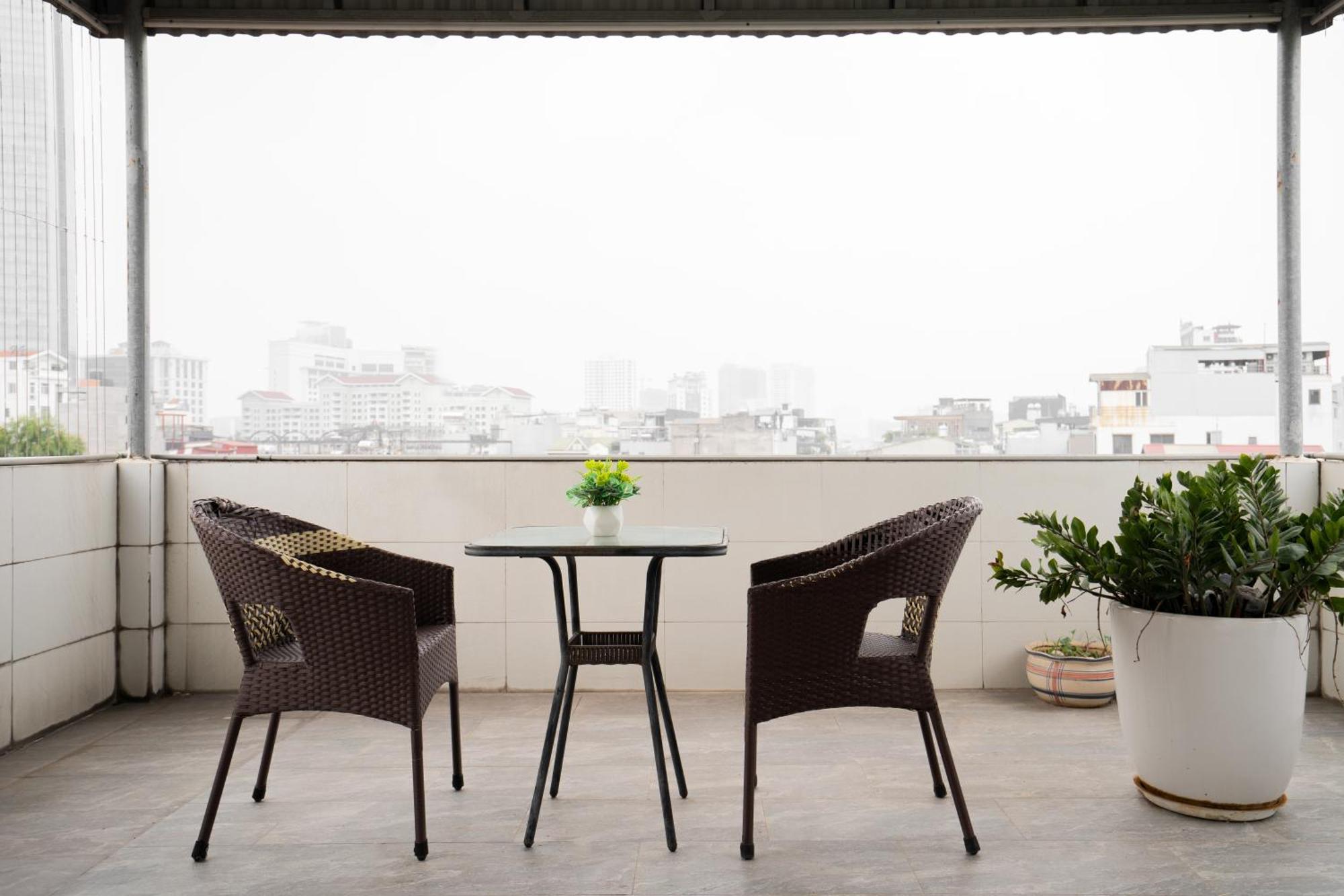 22Housing Hotel & Residence 60 Linh Lang Hanoi Exterior foto
